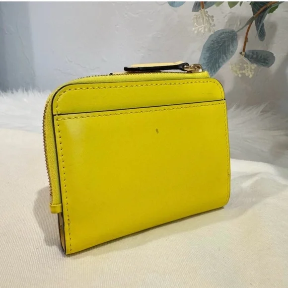 Fendi Yellow Wallet with Gold Logo - Picture 6 of 16